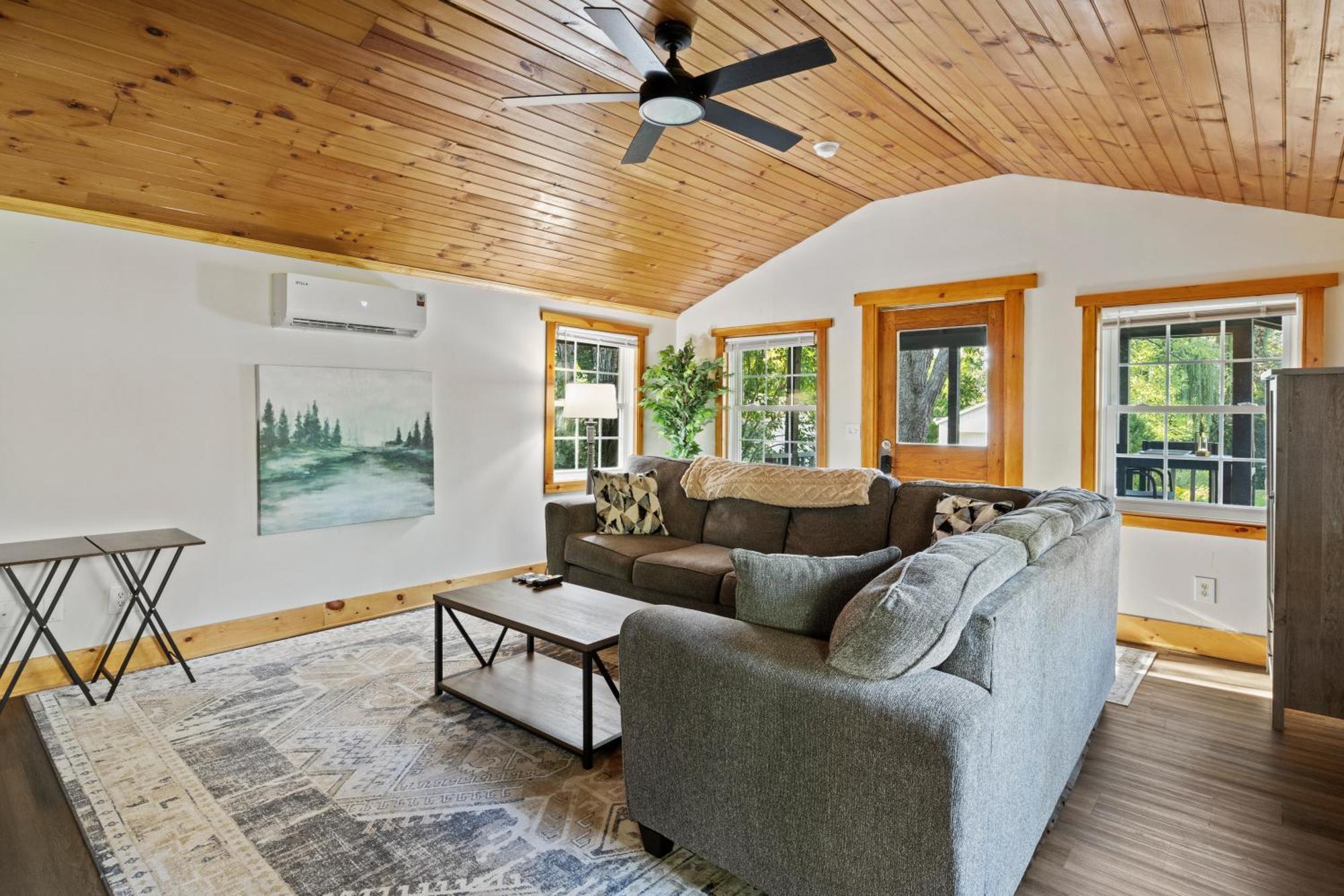 Cozy Home W/ King Bed & Lake Access Canandaigua Exterior photo