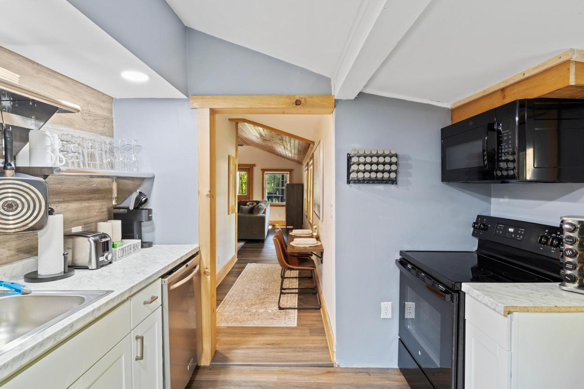 Cozy Home W/ King Bed & Lake Access Canandaigua Exterior photo