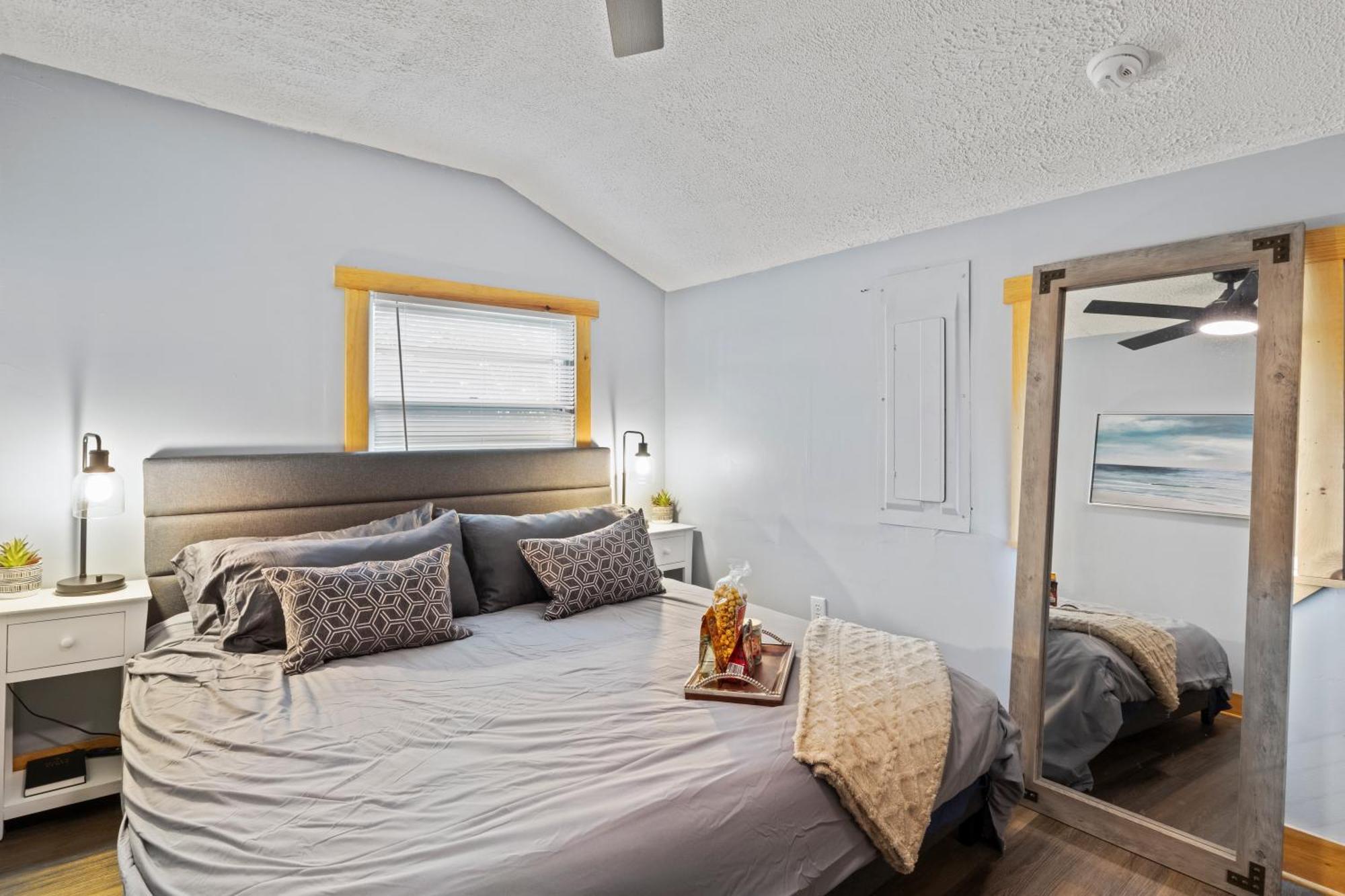 Cozy Home W/ King Bed & Lake Access Canandaigua Exterior photo